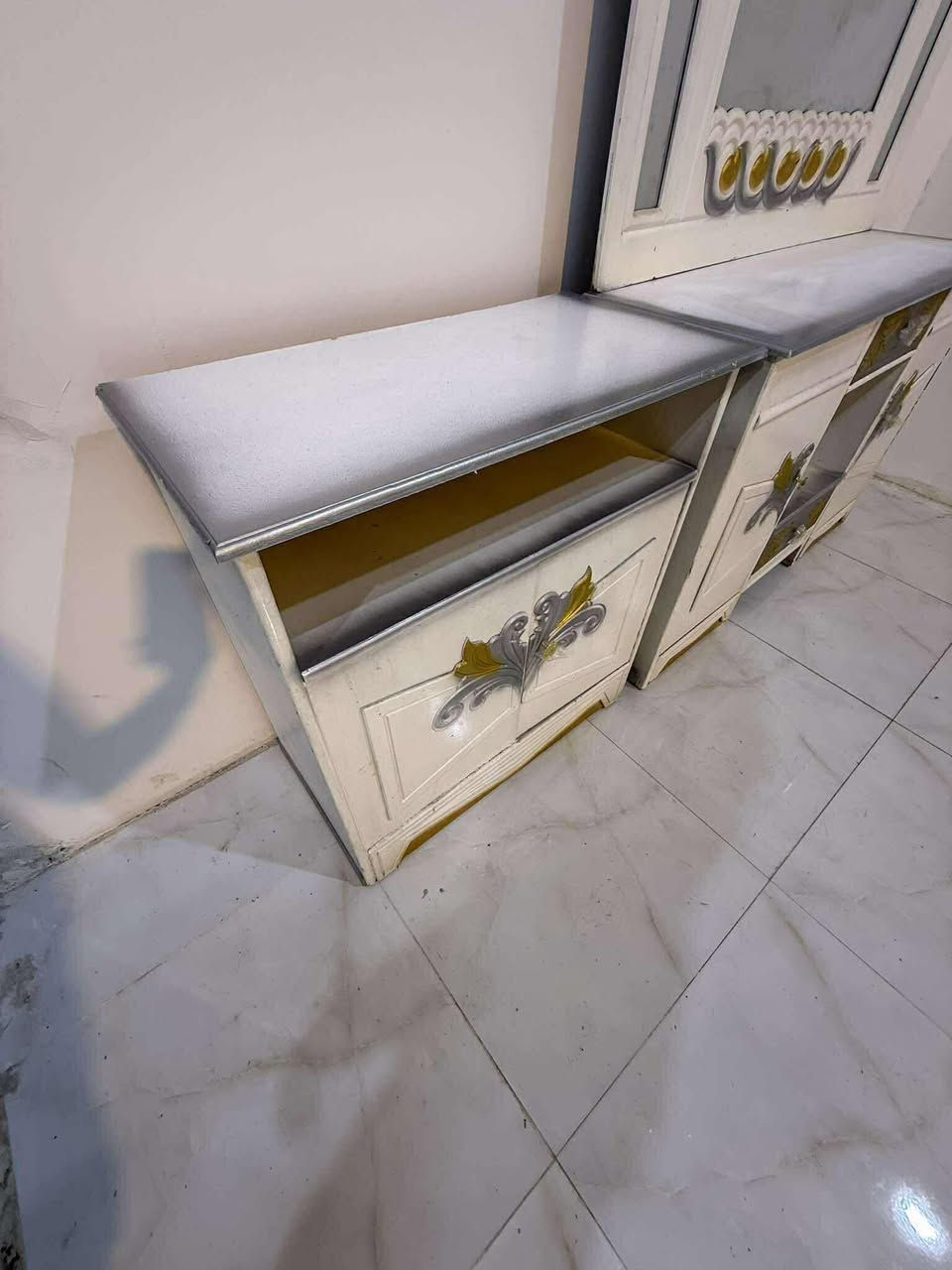 غرفه صبغ حراره ابيض
السعر ٨٥٠ بيهة مجال ***********يوجد وتساب🌸
شد نقل داخل بغداد مجاني محافظات بكروة
نضافه ٩٠
شغل وصط
تسع قطع
