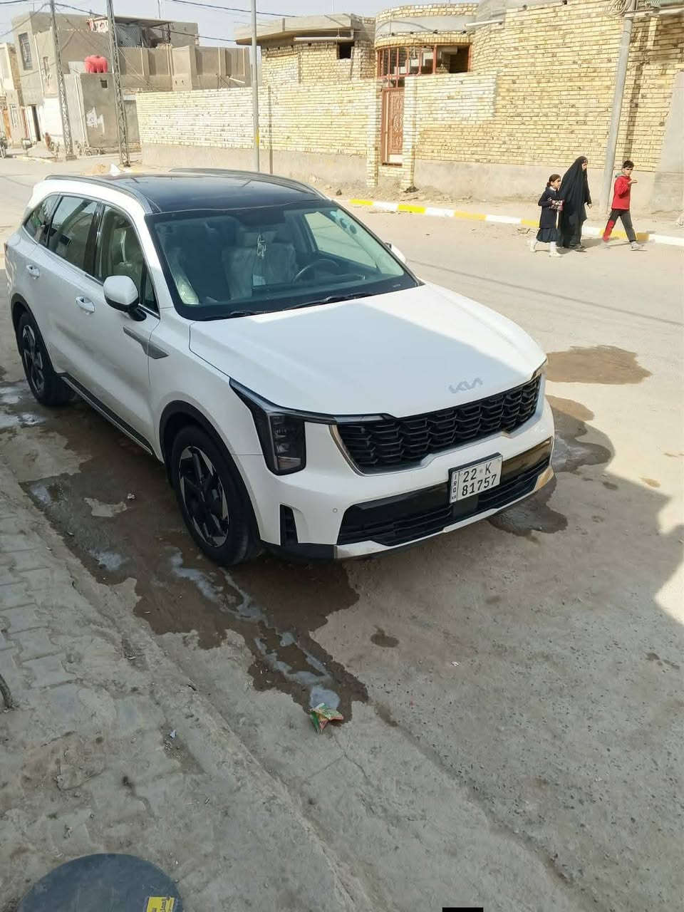 السلام عليكم سيارة سورنتو 24
مكفوله من كلشي سيارة نضيفه كلش
مكان الديوانية  ***********
