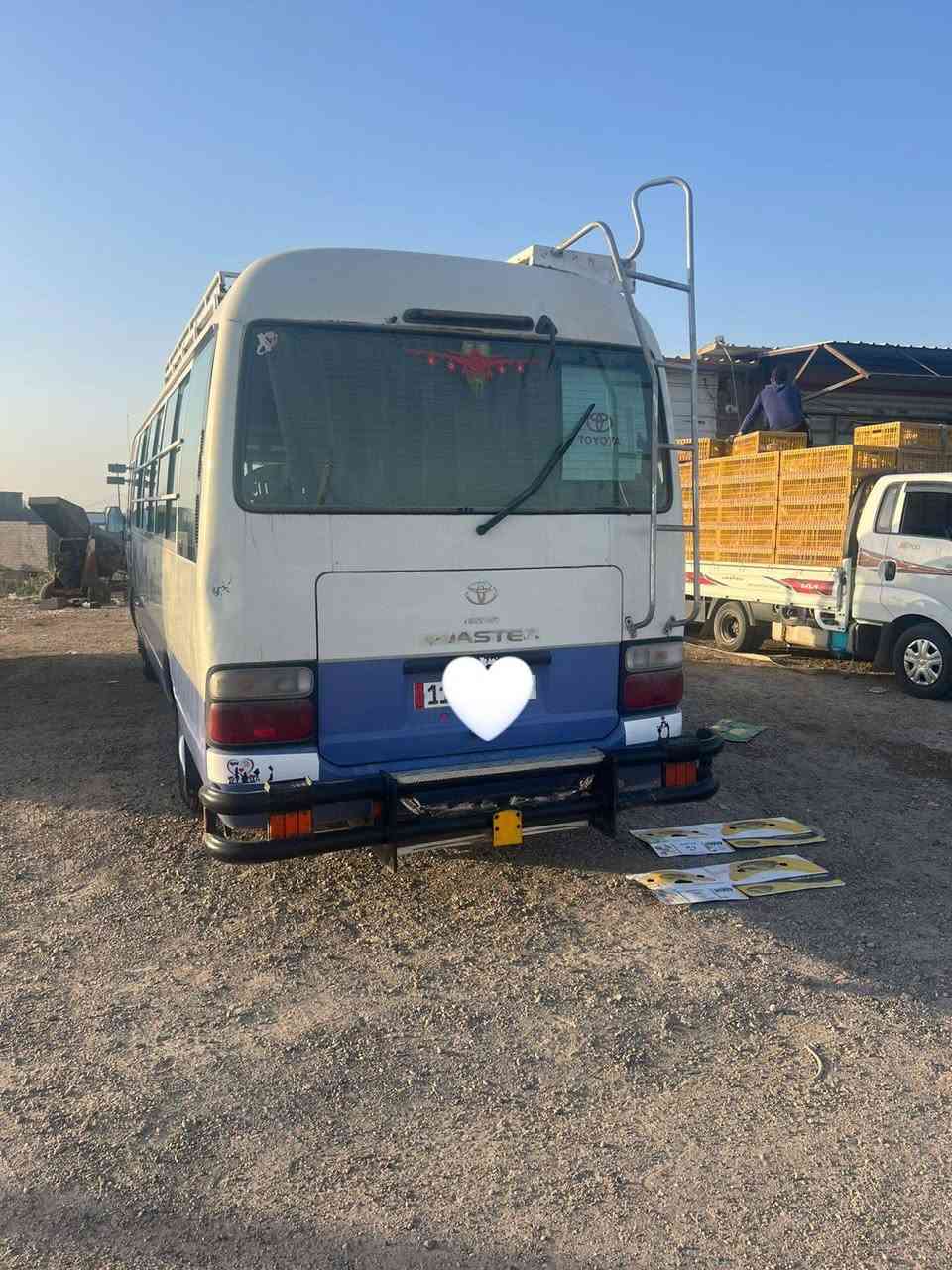 سلام عليكم للبيع كوستر موديل 2004 سياره حلوه مال جناي رقم بغداد بسمي سياره كير محرك اكسل خير من الله تايرات جوبلس سياره مال جناي السعر 190 وبيه مجال ***********0 مكان رمادي
