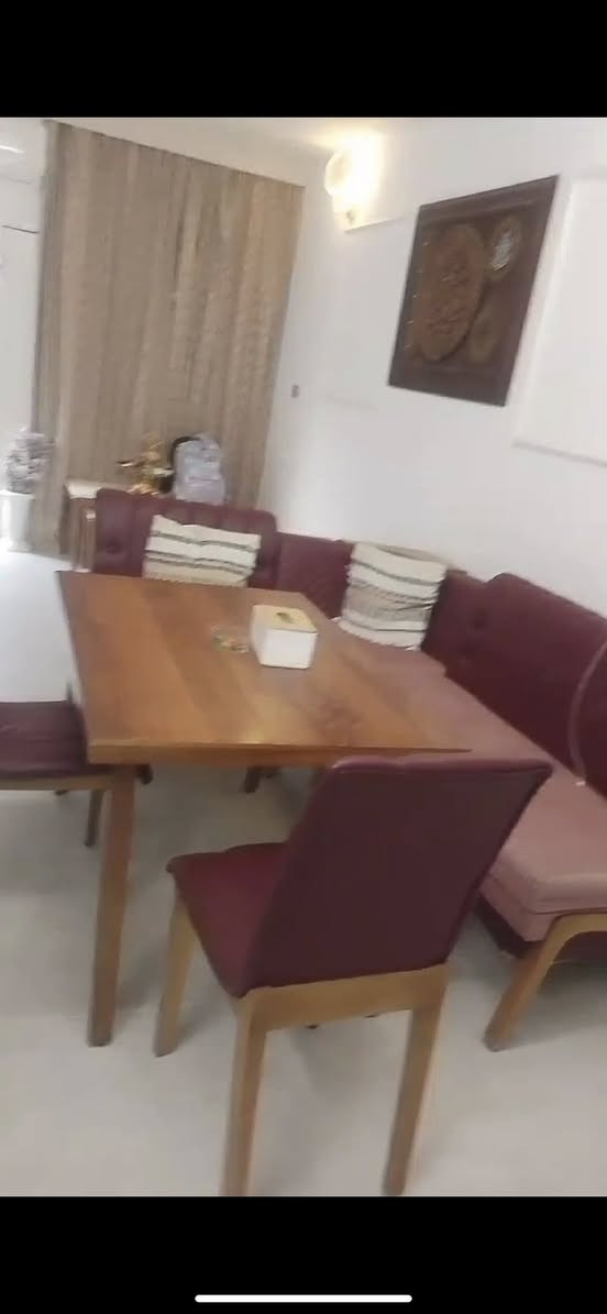 ميز طعام وتخم سيت كامل نضيف كلش مكان بغداد
الطباخ شغال


**إذا كنت صاحب هذا الإعلان وتريد حذفه لأي سبب، رجاءا أرسل رسالة إلى الدعم الفني**