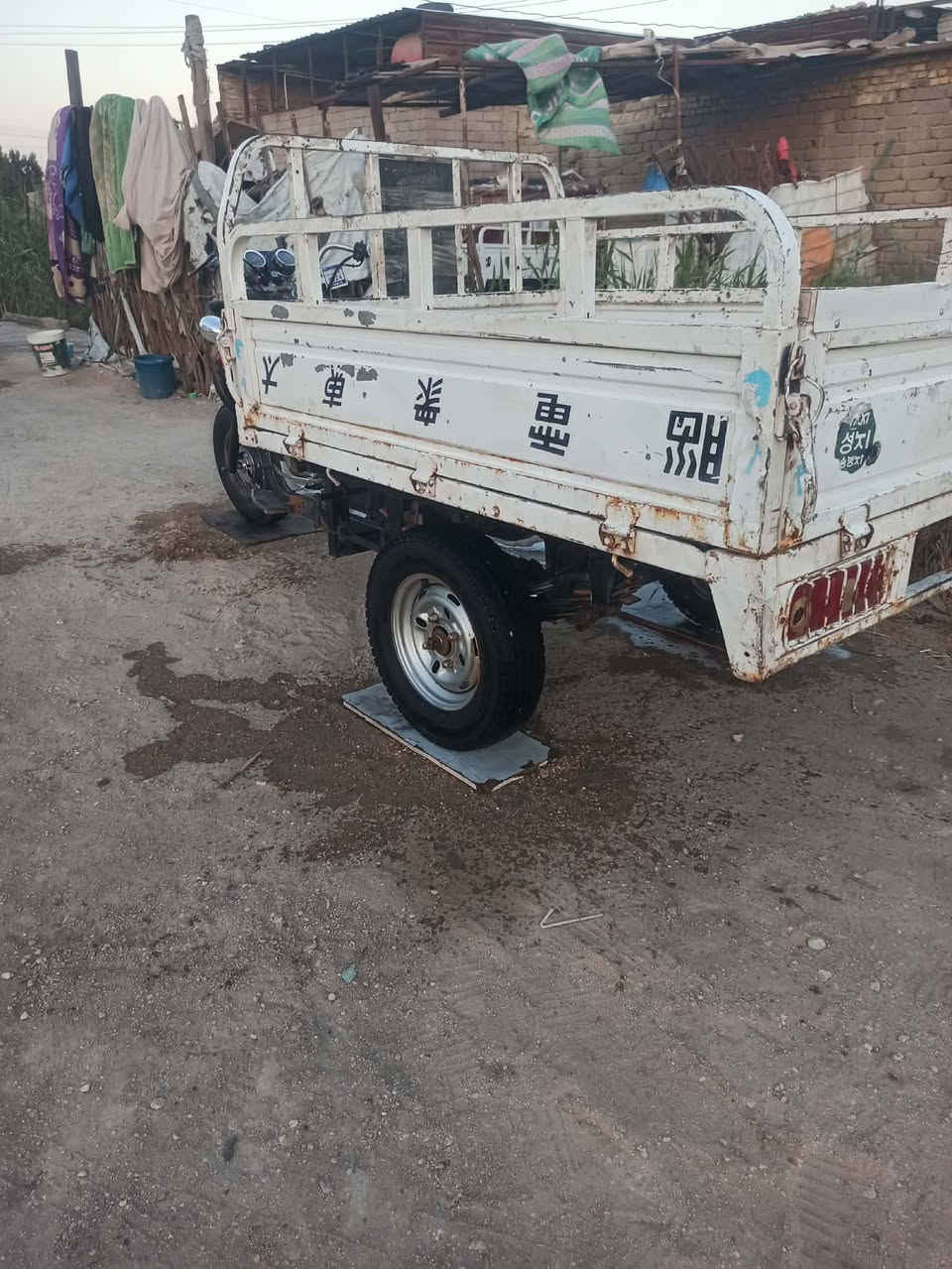 السلام عليكم ستوته للبيع موديل 13 شاصي مقفول اوراق كامله كهربائيات شغاله سعر 1,400 ناصريه مركز محرك جديد صار له شهرين ***********
