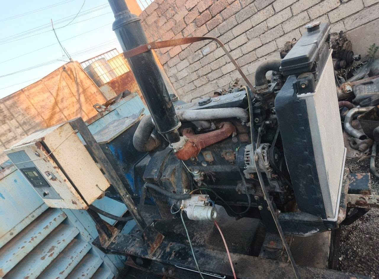 بيركنز 100 ملم 4 سلندر انكليزي 
توليد ٥٠ كيفي ينطي 100 امبير 
يصرف 5 لتر بالساعة 
ضمان شغل 
عنوان موصل


**إذا كنت صاحب هذا الإعلان وتريد حذفه لأي سبب، رجاءا أرسل رسالة إلى الدعم الفني**