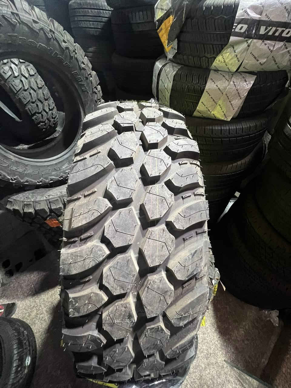 السلام عليكم تم بعون الله وصول اطارات خشن AT +MT القياسات 
٢٨٥/٧٠/١٧ مستخدم وجديد 
٢٩٥/٧٠١٧ مستخدم 
٣١٥/٧٠/١٧ مستخدم 
٣٧/١٢.٥/١٧ جديد 
٣٧/١٢.٥/٢٠ جديد 
العنوان بغداد حي العامل مجمع المسك قرب حسينية الائمه 
للاستفسار اكثر الاتصال واتساب ***********
