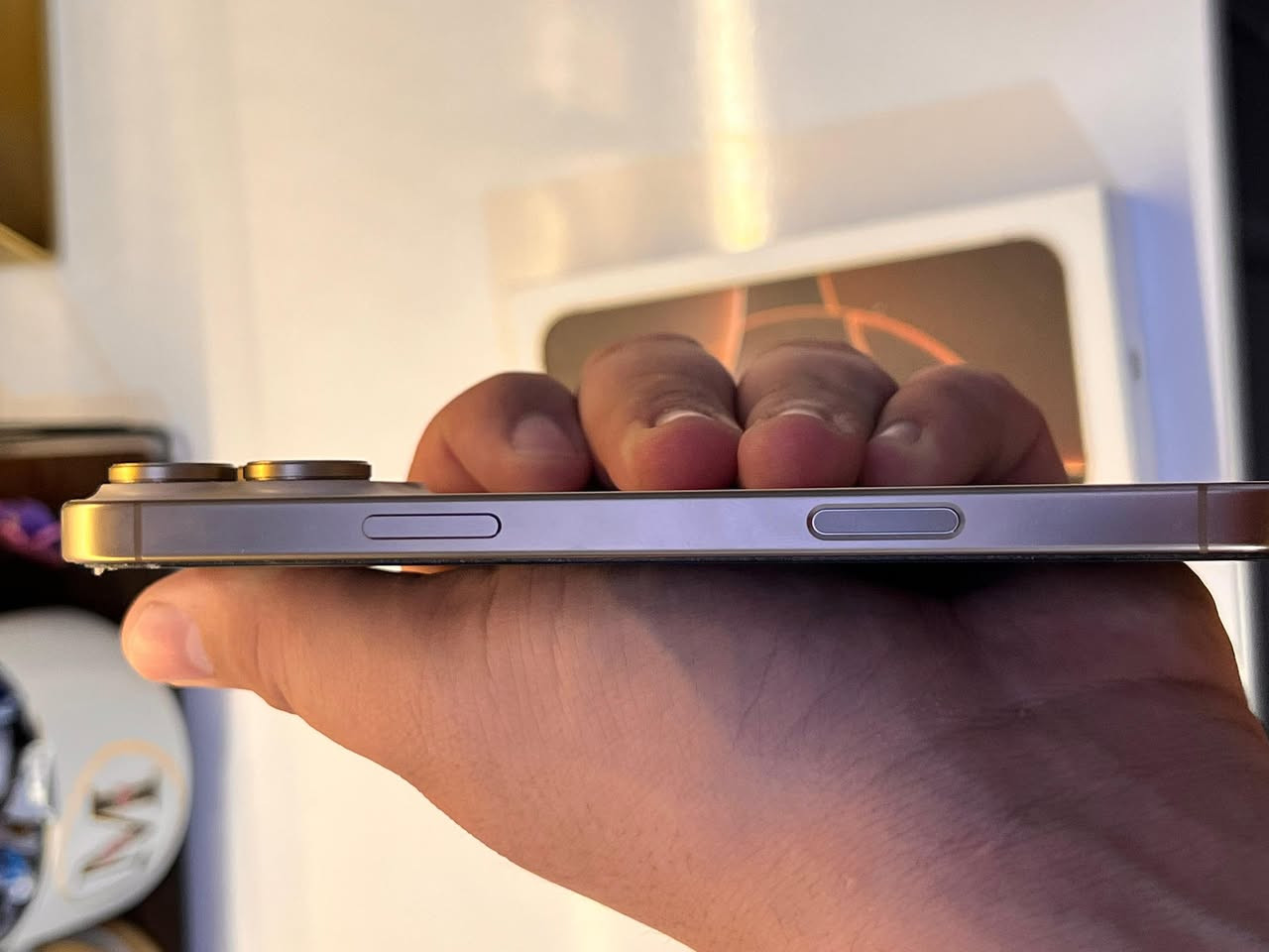 🔥ايفون 16 برو ماكس🔥

�

📱 السعة: 256GB
🎨 اللون: صحراوي (Desert Titanium)
📲 شريحة إلكترونية eSIM فقط

✨ الجهاز استخدام شخصي ونظيف جدًا
🗓️ صار تقريبًا 3 أشهر فقط من تم شراءه
🔋 صحة البطارية: 89%
🔄 عدد الدورات: 433

✅ الأداء ممتاز وما بي أي مشاكل أو ملاحظات
✅ باقي ضمان سنة سوفت وير
✅ وياه رأس شاحن Anker 30W + كيبل Type-C 60W
✅ جاهز للفحص بأي مكان
✅ والشاشه ما بيها اي شخط جهاز كلش نظيف
💰 السعر:(1300)
📍 الموقع: (بغداد الشالجيه)
الرقم: ***********
