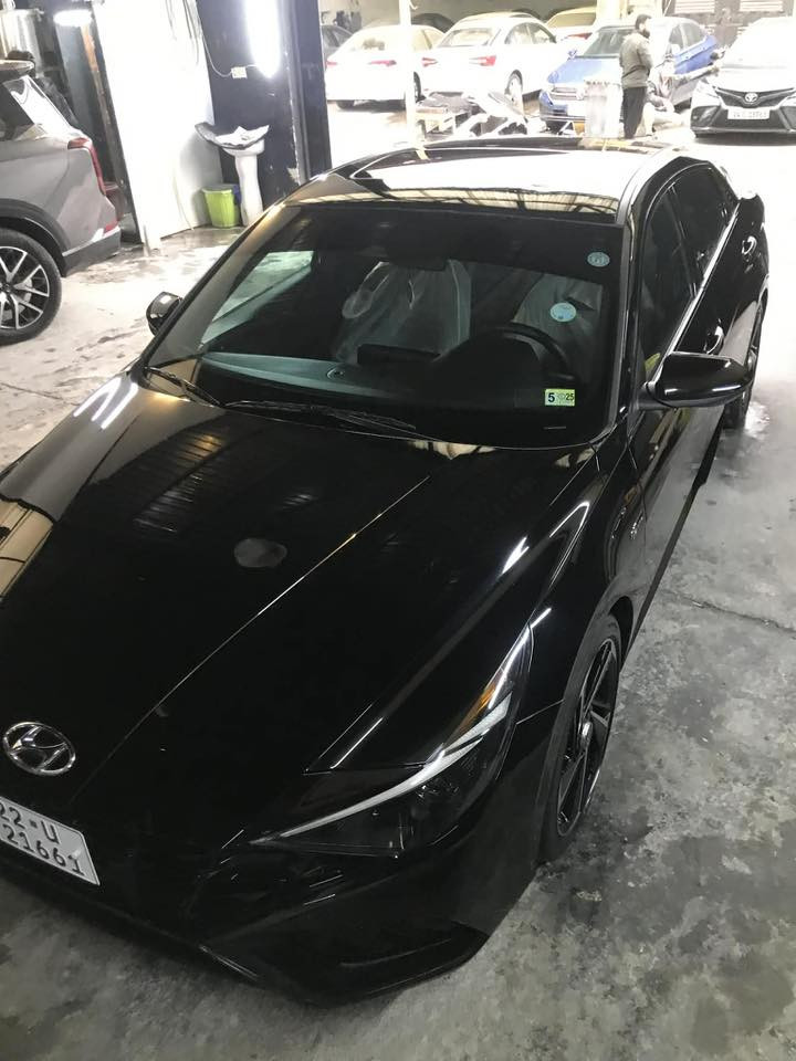 2023HYUNDAI Elantra  N line🇺🇸
(هونداي النترا ان لاين) 
(رقم أربيل جديد هزه جديده
) 
المواصفات فول ١/١  (N line )

(سياره شخط مابيها رصعه مابيها)
مشيه 32ميل

مكينة تيربو رياضي ✈️
بدون دوانز السياره 🤍
 (كير توماتيك (دبل كلج الماني (DCT)
سلايت روف (فتحة بلسقف )
شفتات ستيرن رياضي ➕ ➖🔥
مود السرعة في الدشبول نظام الانطلاق القصوى
بصمة تشغيل مع بصمة ابواب 
تشغيل عن بعد 
شاحن لاسلكي بدون كيبل🔥
صندوق ذكي بصمة فتج تلقائي عند الاقتراب
                                               🔥الكشنات تحكم كهرب
                                                         🔥تدفئة كشنات 
                         🔥كشنات حضن جلد ومخمل ومطرز N 
                   🚩بطاين ابواب كلها مطرزة خيط احمر مميز
                                     بصمات N  على الكير وبلستيرن 
دوسات جانبية رياضي شركة 🏁
لايت لد مميز بلادي
بك لايت لد متصل  مميز 
رادار امامي تحديد المسار  
رادارات جانبية النقطة العمياء  
حساسات خلفية للتنبية  والتوقف الذاتي عند الرجوع 
نظام القيادة الذكية لمسافات محدودة مع السيارة الامامية
نظام الوقوف الذاتي عند الاقتراب من مركبة 
كامرة خلفية HD تعمل من اتجاهين مختلفين
اضواء ترحيب عند الاقتراب
كروز تثبيت السرعة
نظام تحديد المسار
قيادة ثلاث وضعيات (نورمل + سمارت + سبورت)
فول تحكم جهتين استيرن 
شاشة اعطال واشارة ترحيب
مانع انزلاق نظام تركشن
تبريد شاشه منفصل
ويل رياضي  18 مميز 
شاشة لعرض العطلات وقياس ضغط الاطارات ولضبط اعدادات السيارة 
شاشة كبيره بل وسط  تدعم نظام الابل كار بلي والاندرويد اوتو بدون كيبل
8 انج + GPS+ بوصله + كامره خلفية دواره بنظام  
دمام سماعات اصلي امامي 
 
---------------------------                      
الضرر (بابين مثل موضحه بل صوره بيها كلير بدون معجون 2) 
سعرها158بيها مجال 
رقم الهاتف: 
-***********
