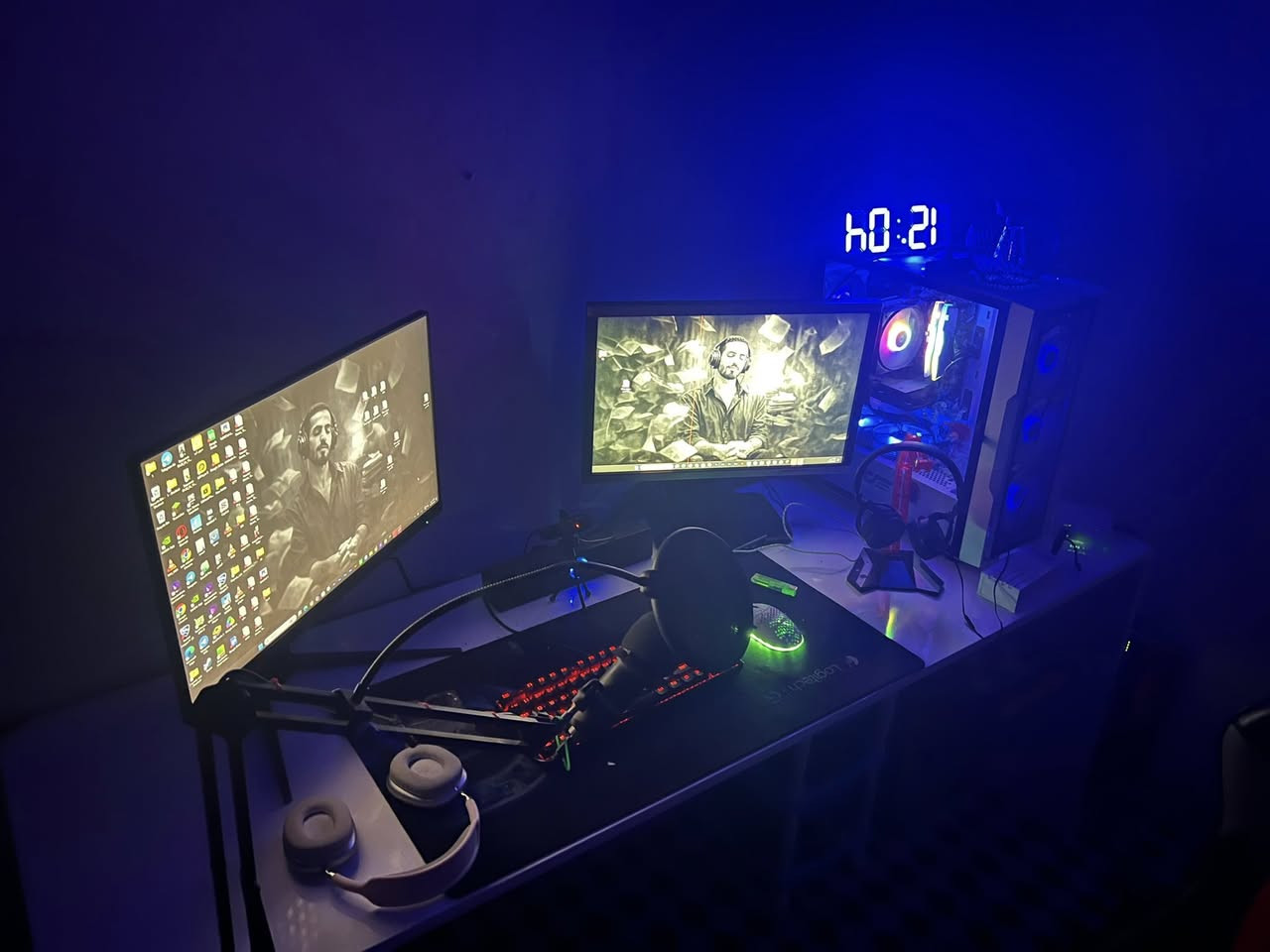 السلام عليكم
سيت اب كامل للبيع 
تفيد العاب قوية + مونتاج + شغل ثقيل
- pc 
كرت الشاشة nvidia geforce rtx 3060 12g النادر
- شاشتين ممتازات + شاشة بحجم الأيباد 
- ستاند سماعة + مكبر صوت + كاميرا
- ميز bdf + كرسي كيمنج
- ubs اونلاين تكدر تشغل عليه اللي يعجبك

- مع ملحقات اضافية جمالية و عملية

للأستفسار او الشراء التواصل على الرقم


**إذا كنت صاحب هذا الإعلان وتريد حذفه لأي سبب، رجاءا أرسل رسالة إلى الدعم الفني**