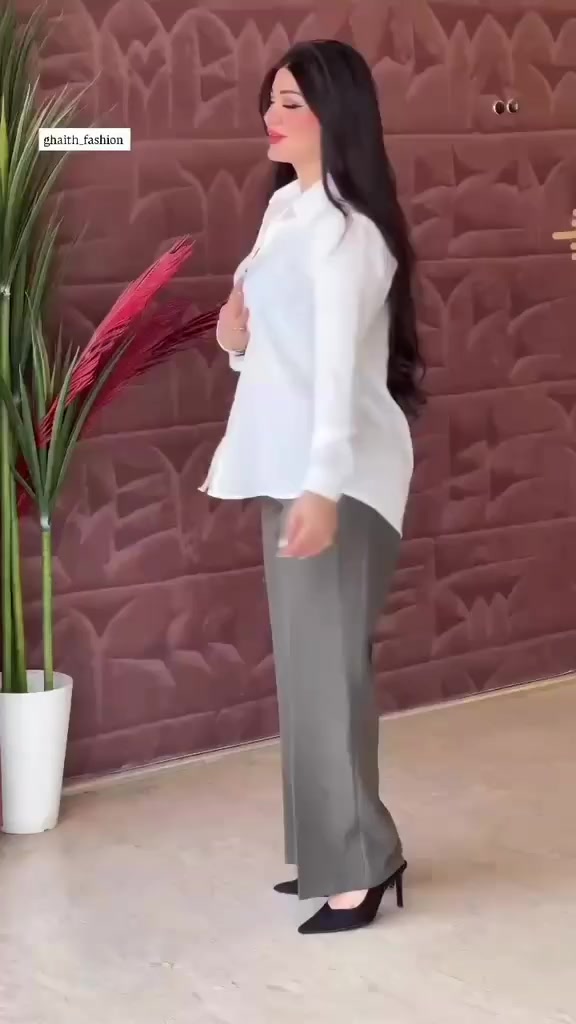 الجمال في التفاصيل.. أي لون خطف قلبك؟ 🖤🤍
وصل حديثاً: بدلة  عرس كلاسيك بتصميم الـ Lace Mesh الأنيق. قطعة لا غنى عنها في خزانتك لهذا الموسم.
 قميص نسائي تركي جميل كلش
 قياس من 38 40 42 44 46 48 
متوفر في مجمع باربي ديالى الخالص 
العنوان سوق الخالص مقابيل صيدلية الوطن 
متوفر خدمه توصيل جميع محافظات العراق 

 #explore #اكسبلور #ترند #ترند_العراق #اكسبلور_العراق viral reels reels_trending


**إذا كنت صاحب هذا الإعلان وتريد حذفه لأي سبب، رجاءا أرسل رسالة إلى الدعم الفني**