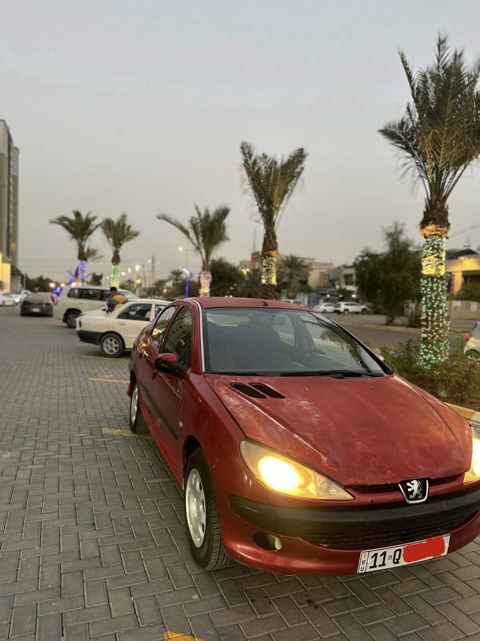 السلام عليكم   بيجو 206 موديل 2006 كير عادي مكينه 1600 كير محرك صدر تخم تايرات خير من الله وترايك للبصره 
رقم بغداد وهزة جديد السيارة جارده وبيها بعض ملاحضات السعر 34$ورقة وبيها مجال عنوان بغداد حي الجهاد 
 الشراي يتصل ممتواجد ع الفيس ***********
