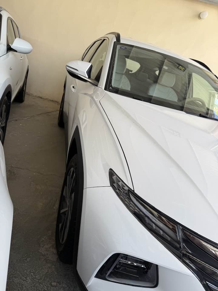 توكسان موديل 2024 
رقم اربيل باسم شركه 

السياره كفاله عامه عدا ملاحظه بسيطه موضوحه بلسونار 

بصمه
مكينه 2000
لايت زنون
شاحن وايرليس
كراسي كهرباء
شاشه ديجيتال
تشغيل عن بعد
بصمات عدد 2
كامره امامي خلفي
حساسات دبل
كراسي داخل ابيض
تبريد قطعتين

للاستفسار الاتصال 
***********
