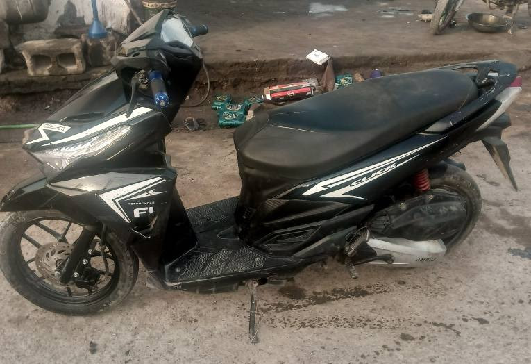 دراجة هوندة كليك 🛵 للبيع
دراجة شلعه معدل كهربائيات كلهه شغاله 

أي نقص مابيهة السعر500

العنوان  بعقوبه


**إذا كنت صاحب هذا الإعلان وتريد حذفه لأي سبب، رجاءا أرسل رسالة إلى الدعم الفني**