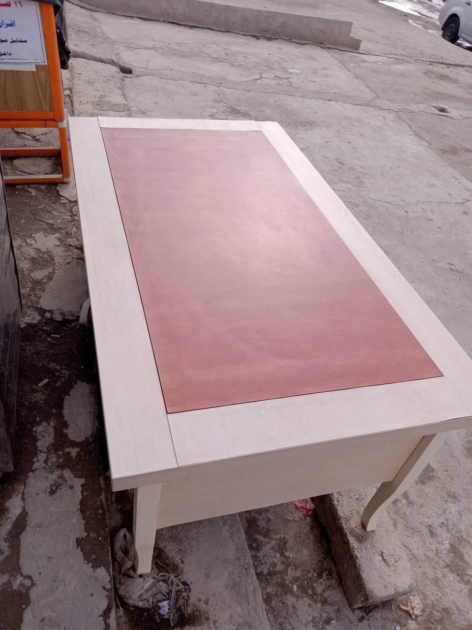 ميز مكتب للبيع طول مترين عرض متر ستخدام قليل بعدو وضع شركه كامل سعر ١٣٠ بي مجال مكاني موصل حي الانتصار شارع ٦٠
***********📱
***********📱
