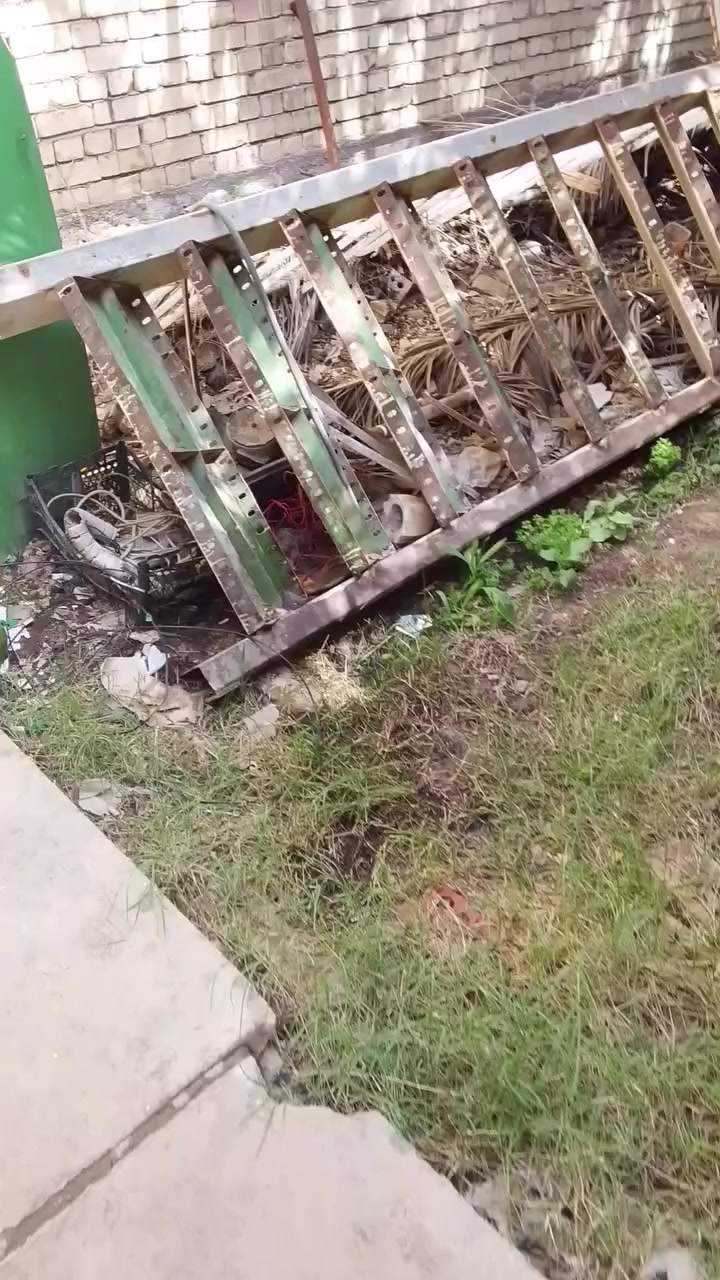 درج حديد شغل ثقيل 
السعر 125, الف  مكان شار فلسطين
***********
