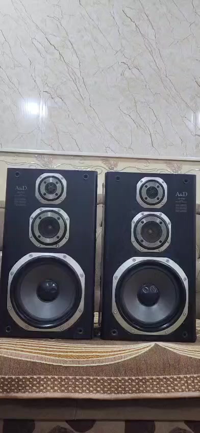 السلام عليكم سماعات شغالة قوتهم ١٠٠ واط ٦ اوم السعر ٥٠ الف مكان موصل والفيديو موجود بالمنشور يوجد توصيل


**إذا كنت صاحب هذا الإعلان وتريد حذفه لأي سبب، رجاءا أرسل رسالة إلى الدعم الفني**