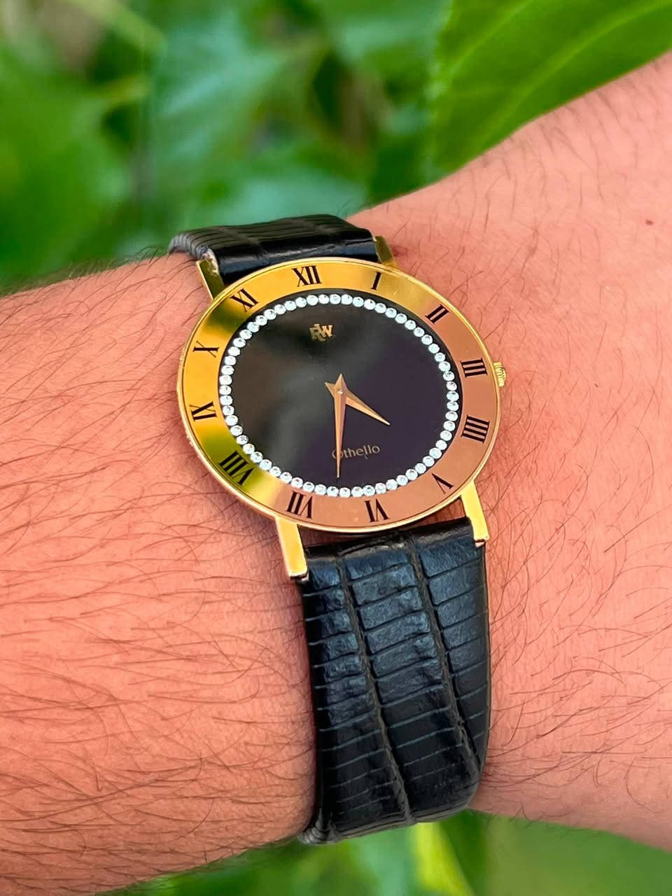 تحفه من Raymond Weil Geneve🇨🇭⚜️

- رايموند ويل جنيف أصدار نادر مميز - Othello

- تغليف ذهب 10 مايكرون

- بطارية كوارتز 🔋

- قطر 31 ملم رجالي كلاسك رسمي ⚜️

- سمك 3.5 ملم فقط - نحيفة جداً 

- سير الساعة مستبدل 

رجاء للاستفسار والسعر التواصل خاص 🌹
رقم للتواصل *********** 💚
