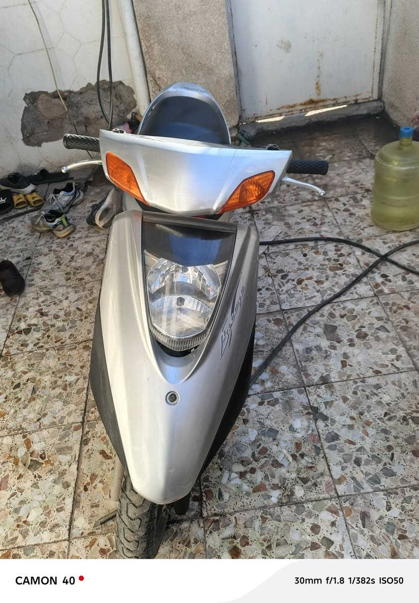 سلام عليكم دراجه للبيع بريز نضيفه نكر سلف وهندر ناعمه خير من الله شراي *********** مكان بغداد الحسينيه مال الراشديه
