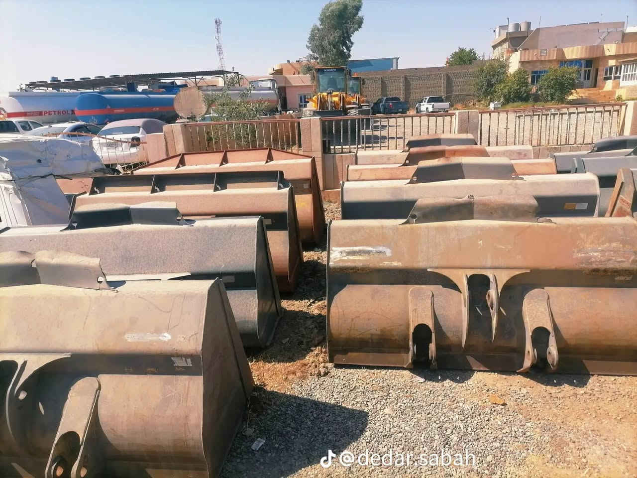 للبیع کیلات شوفل فولفو
اعجامL90L120L150L189
عنوان ٲربیل قضاء خبات
***********
***********
