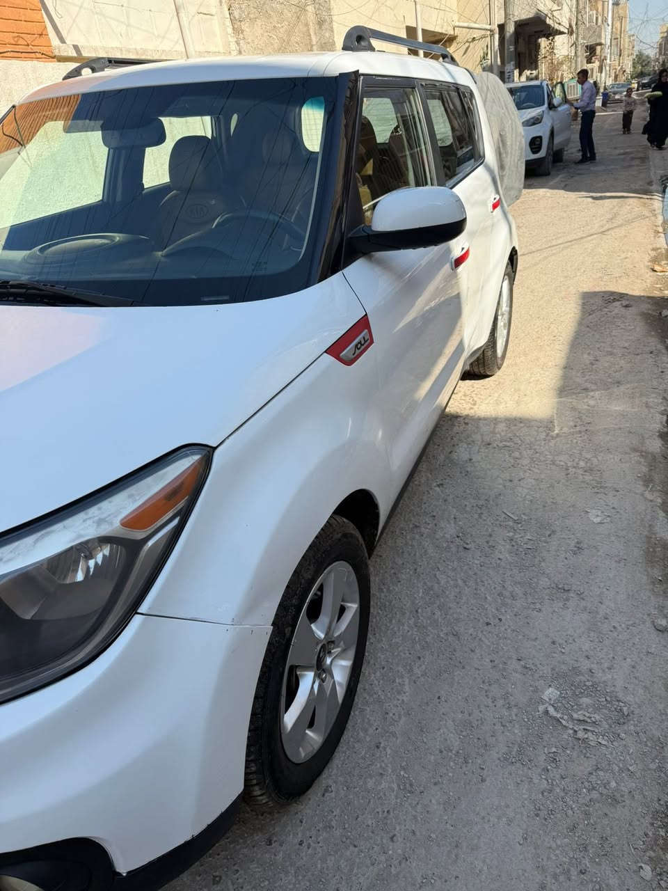 سلام عليكم كيا صول موديل 18 
موصفات عاديه
حادث بنيد و جاملغ باب مبدل نفس لون 
صبغ حافت صندوك  محرك 1600
بغداد حي الجامعه 
***********
سعر 105 بيه مجال
