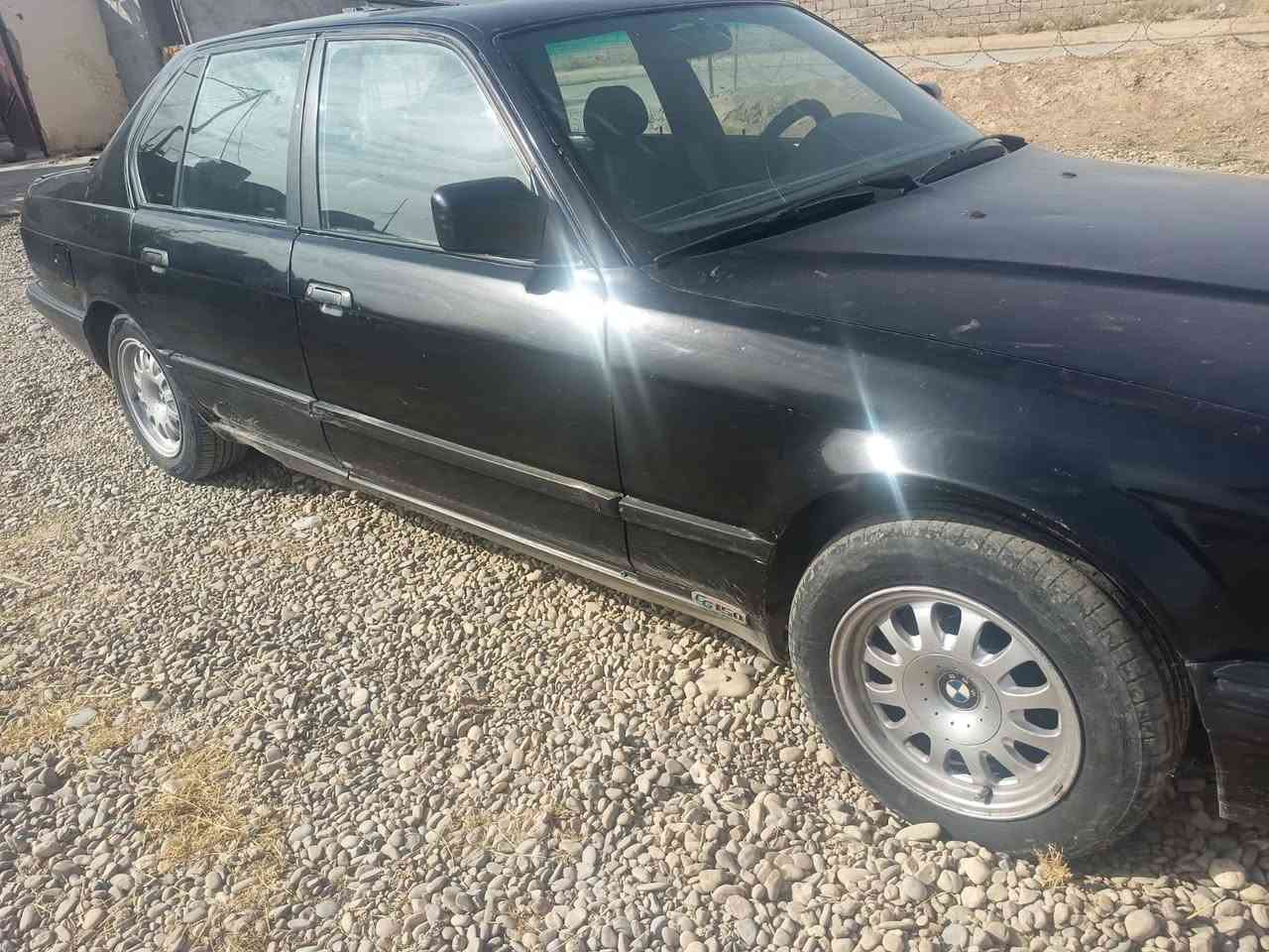 سياره للبيع / بي ام حجم 730
موديل 1989

محرك وگير شرط 

طخم خير من الله جديد معمر

سنوية خضرة تحويل مباشر من الشرعي 

سيارة جاهزة  السعر 28 ورقه وبيها مجال للطيبين بيك خير ودلل 

مكلف بالنشر 

التواصل واتساب على هذا الرقم صاحب سياره 

***********
