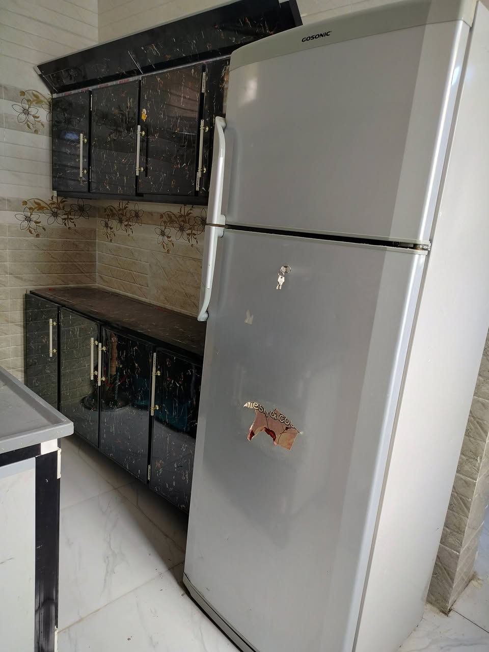 كاونتر 3قطع للبيع ماستعمل جديد
السعر 300 بيه مجال بصيط
للستفسار اتصل ***********
