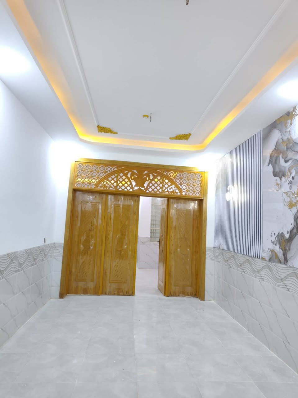 مساحه150 متر #طابو_زراعي  سند ٢٥
🤑 سعر والوحده لبيت 🤑وبيه مجال  🤑  متجاورات يبعد عن الشارع العام700متر 

تفاصيل لبيت (( موجود🎥📷 فيديو كامل للبيت
غرفه نو2// مطبخ// صاله// استقبال// صحيات خارج وداخل 

عنوان البيت  نجف مقابل ملحق قرية لغدير282

بناء ممتاز// اساس وسقف صب 
طابوق 🧱 جمهوري

كل البيت #سقوف_ثانويه

كل الخدمات موجوده 
مدارس 🏫 سوق #تبليط 

مقابل  قرية الغدير  ***********
واتسابن
