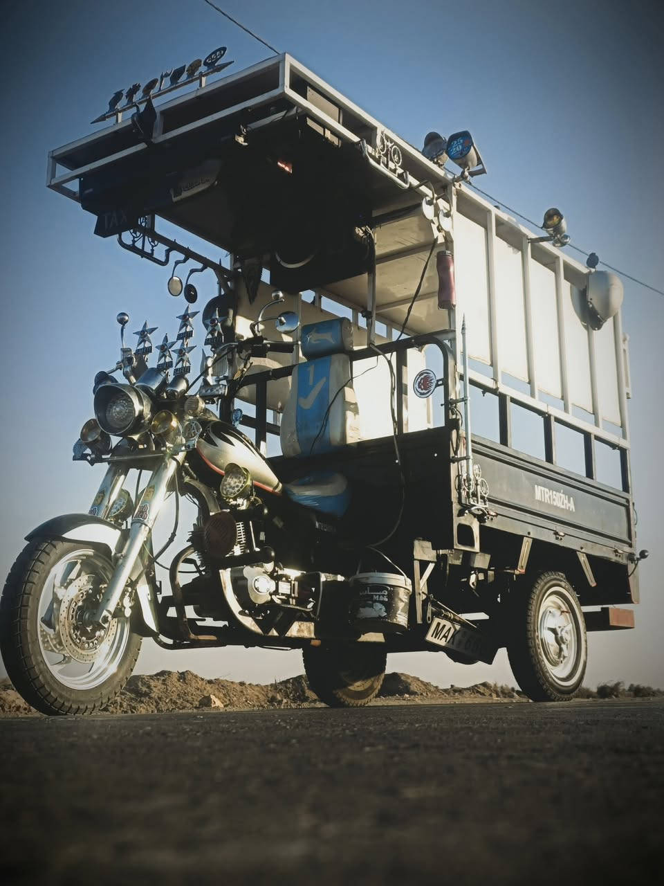 سلام عليكم شباب محجر للبيع شراي يجي خاص مكان عباسيه هاذه رقمي*********** كامل هوه وغراضه
