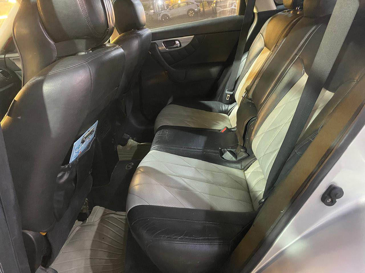 للبيع 

انفنتي FX35 موديل 2009 ماشية 94 الف ميل

امريكي داخلة كلين

هنا بيها كم قطعة صبغ

فول مواصفات السيارة 

***********

السعر 107 بغداد, العراق
