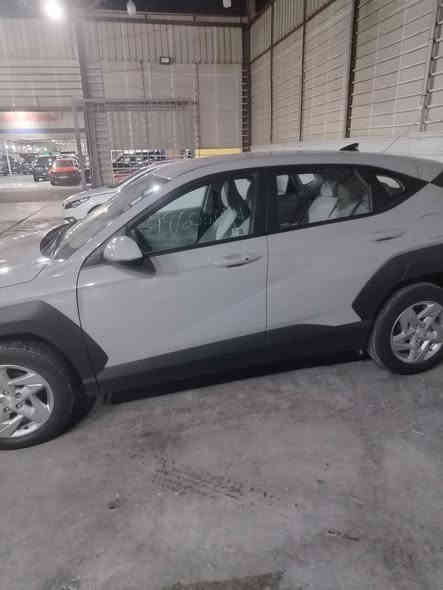 السلام عليكم كونا موديل ٢٤ اللون سموك المرغوب محرك ٢٠٠٠ دوش ماشية ٨٠٠٠ حادث بنيد مبدل بلادي نفس اللون جاملغ ايمن مصبوغ قطعتين فقط رقم بغداد بسمي السعر ١٨٥ $ تواصل *********** مكاني الاعظمية
