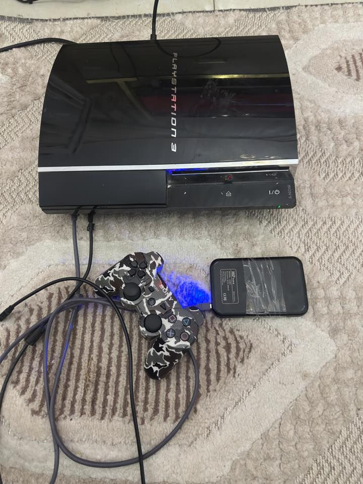 السلام عليكم
بالي3 فات مهكر 
مع جوستك وحدة
مع هارد خارجي بي 36 لعبة
 
100 الف وبي مجال شي بسيط

للستفسار الاتصال ***********
