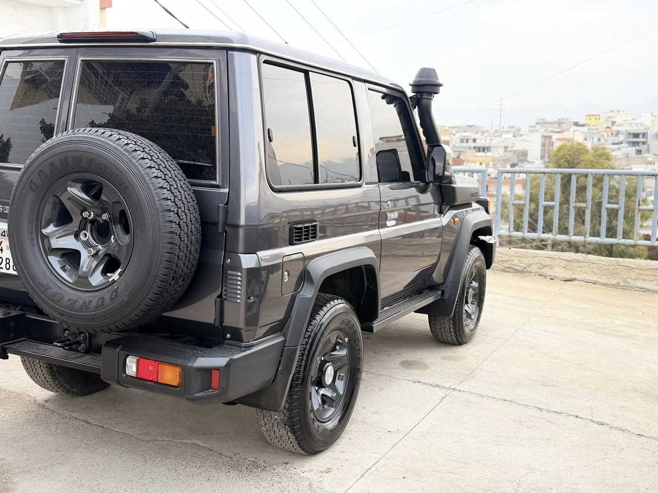 سلام عليكم لاند كروزر 2024وكالة جيهان  فول مواصفات ١/١ ماشية 9,000kmصفر ***********
