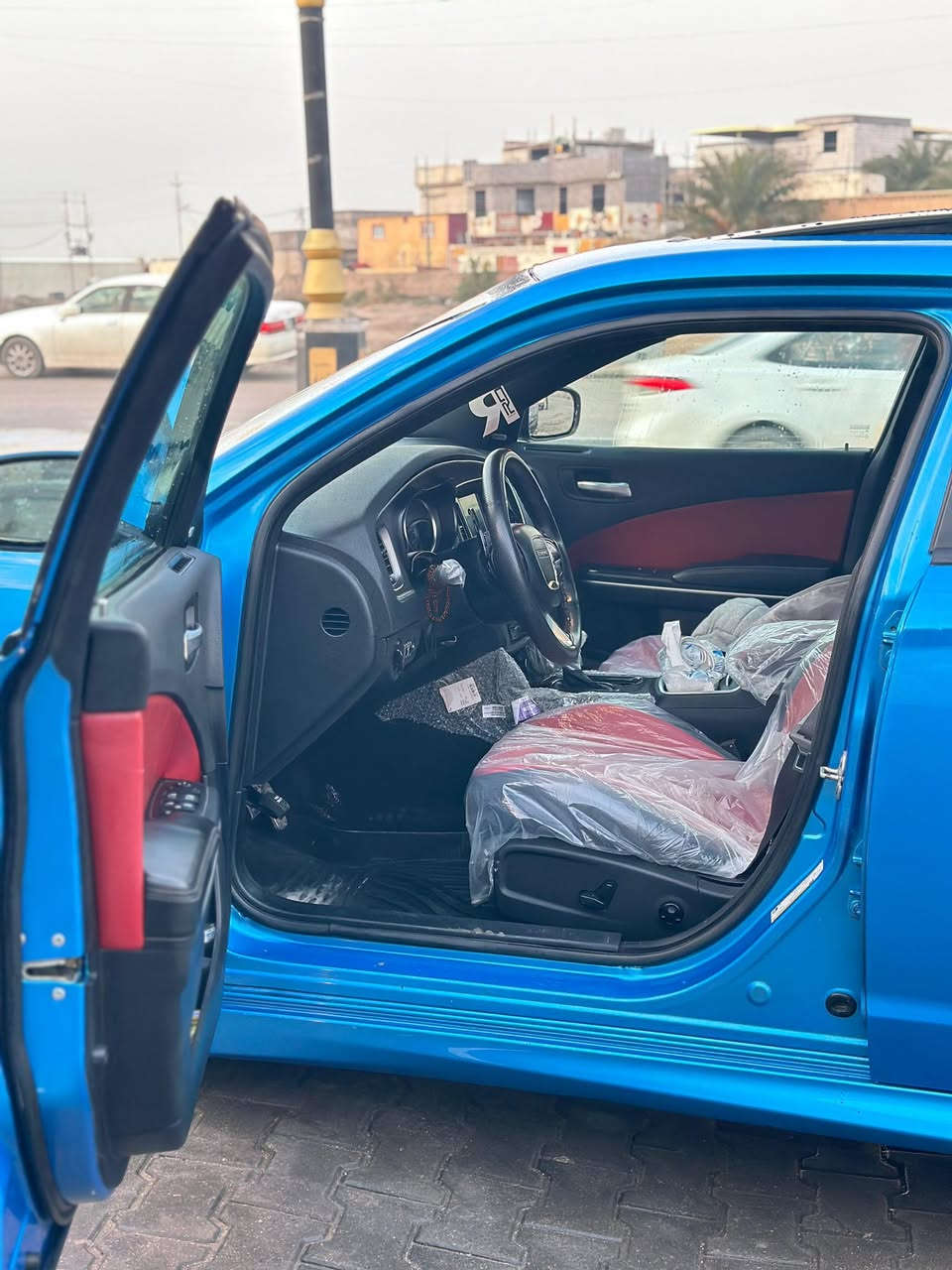 السلام عليكم جارجر جي تي 2019  فول مواصفات خليجي بيها قطعتين هنا بالعراق جاملغ وبنيد وصبغ بالباب الخلفي السياره جديده  بمعنى الكلمة وحلى من الصور ماشية 90 ميل رقم مميز فتحة بصمة كشنات خزن سستم صوت كن حار بارد كشنات جلد كهرباء شاشة كاميرا حساسات رادار جانبي خلفي كروس سرعة وباقي المواصفات معروفة مكان السيارة البصرة السعر 235$ورقة وبيها مجال  للاستفسار 

***********
متوفر تصال واتساب
