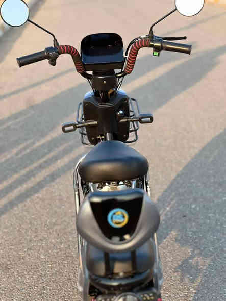 متاح بايسكل شحن كامل مكمل  استخدام قليل جديد
السعر500وبيه مجال للاستفسار الاتصال ***********
