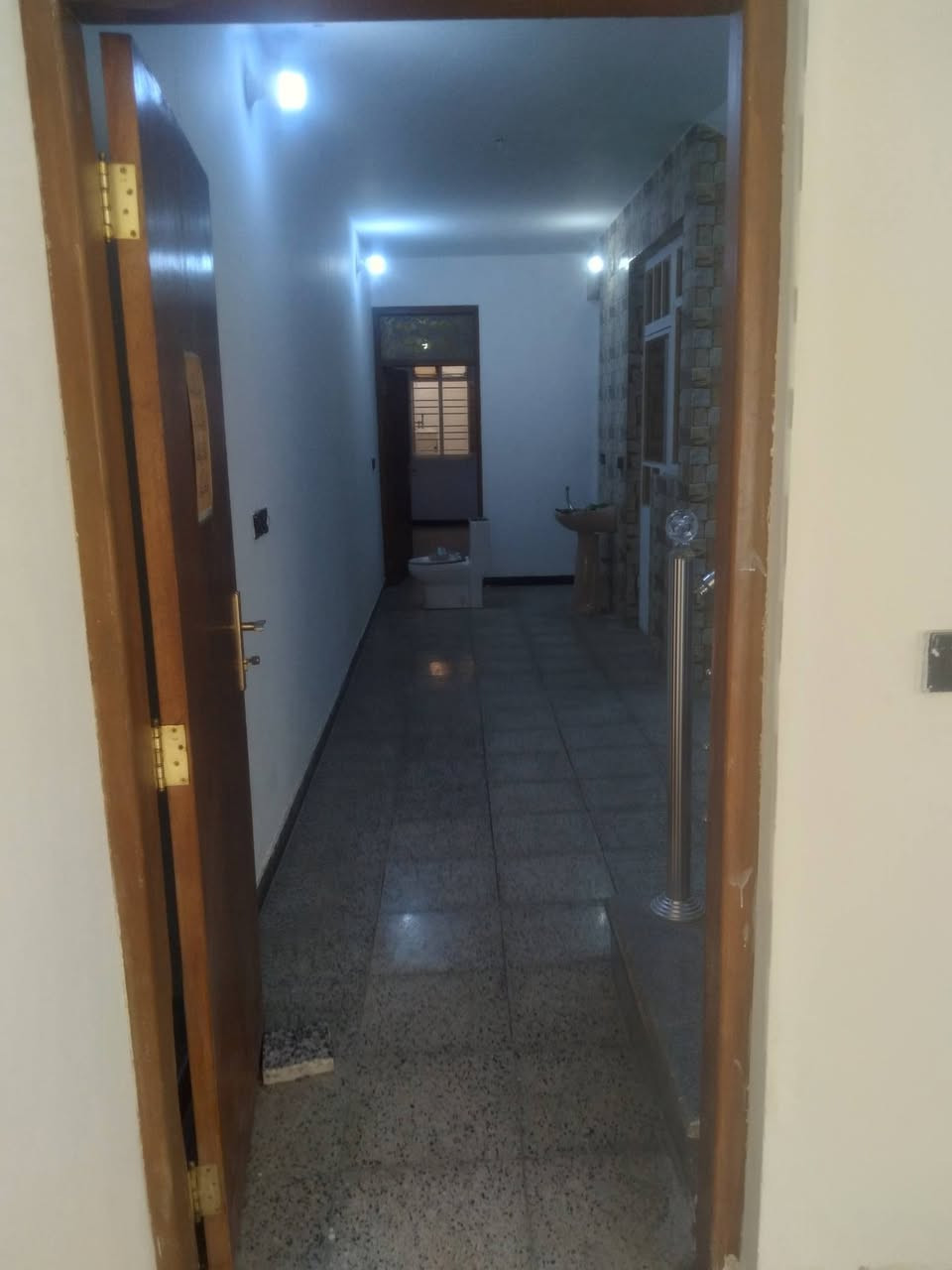 مرحبا 

منزل 🏡 الايجار كراده شارع 62 قرب الجامعة التكنلوجيا وشارع الصناعة

تجاري (((للشركات فقط))) 

ملاحضة انا صاحب القار لست مركز عقاري {{{بدون عموله}}}

اللمساحة 140

واجهة     5

كراج

3   صحيات

3    غرف

1 مطبخ

1 استقبال 

2 بلكونات

2 اسطح

منزل 🏡 ترميم حديث وجديد 

الاستفسار على الرقم أدنى 

***********
