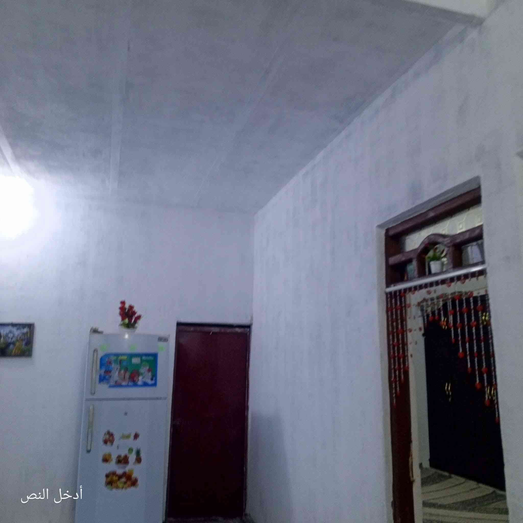 بيت زراعي 200م بناء جديد فرمستون بالدجين شارع حجي كشكول  قريب لمجموعة جون قرب شارع 40 الحي العسكري  غرفتين وصالة ومطبخ وصحيات نقص استقبال فقطق 
السعر 38 وبي مجال
***********  اتصال او واتساب
