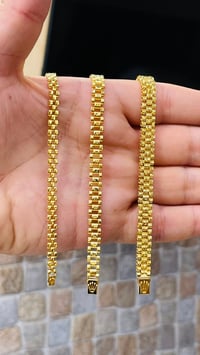 موديلات إيطالية • حديثة • اكسسوارات شخصية