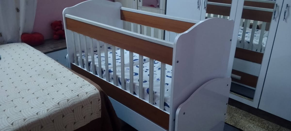 تخت بيبي للبيع بدون اي عيب
نضيف كتير


**إذا كنت صاحب هذا الإعلان وتريد حذفه لأي سبب، رجاءا أرسل رسالة إلى الدعم الفني**