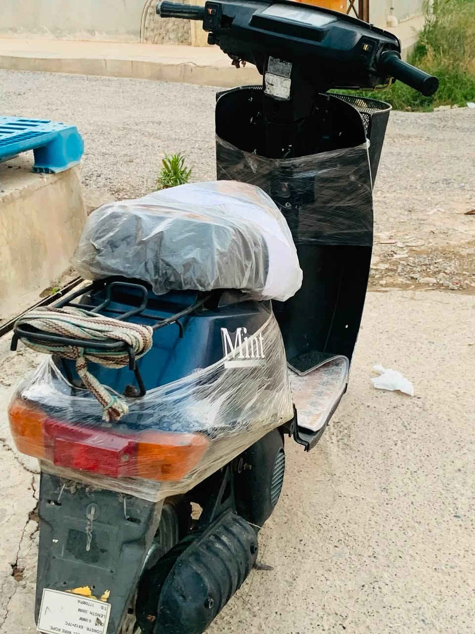 سلام عليكم ماطور ياماها زنجيل للبيع ماطور نضيف وشغال كلو محرك نضيف ويرمنيه شغاله بس باتري ماطور كامل مكمل جاهز تايرات كابريته كلو جديد السعر بلاش (100) وبي مجال للطيبين للاستفسار ***********//*********** 🌹 🌹
