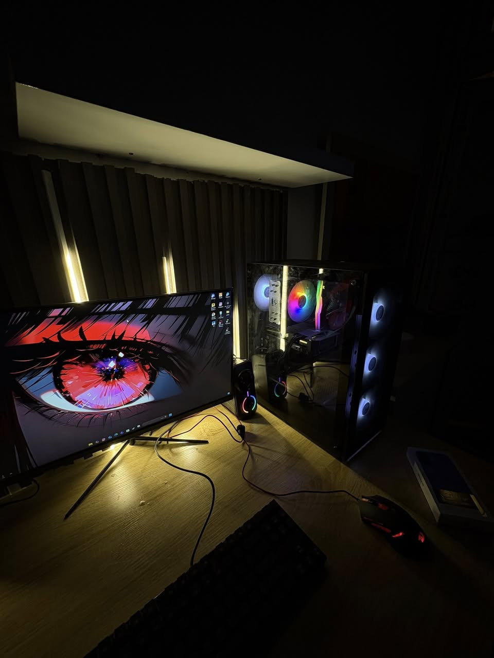 سلامً عليكم تجميعه pc
جاهزه مجهزه 
كرت شاشه 4060 rtx
معالج i5-11400F
رامات 8+8
ذاكره 2TB
كيس + شاشه + ماوس وكيبورد
سعر مليون مكاني بغداد باقي التفاصيل داخل المنشور 
تواصل *********** فقط واتساب
