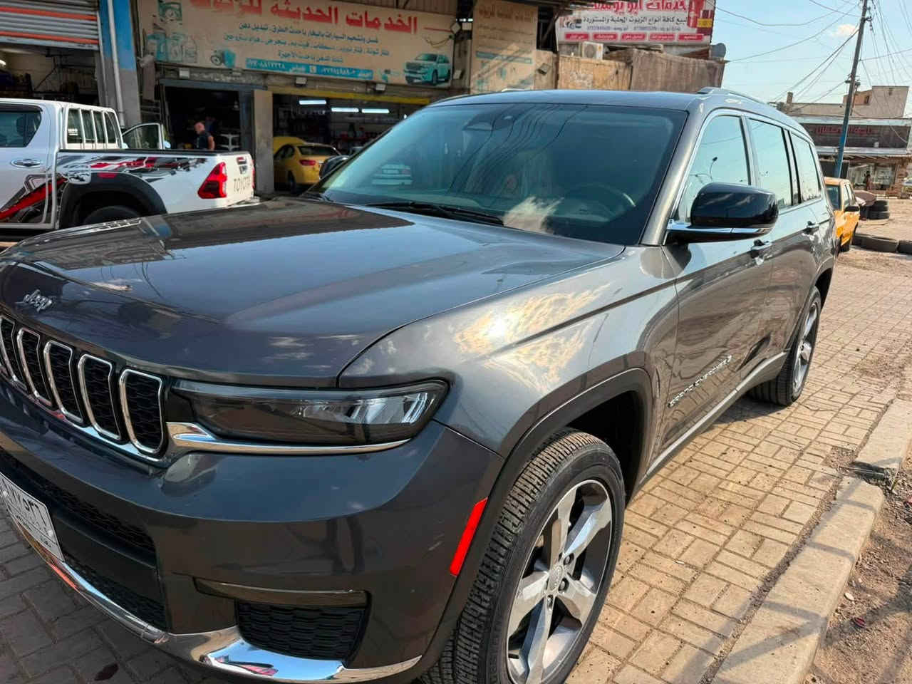 السلام عليكم

جيب فئة لمتد  بلاص الشكل الجديد

موديل 2021

حجم المحرك V6 3.6L 

مااشيه 65 kM

رقم بغدا  باسمي 
كشنات جلد لون بيجي 
دشبول اسود صاج وبيجي 

مفتاح التشغيل بصمة 

تشغيل عن بعد 

فتحه سقف  قطعتين بنوراما 

فتح الصندوق كهرباء 

 دفع رباعي 4WD

اريل نفكيتر 

رادار امامي جانبي 

حساس خلفي امامي 

مانع تصادم

 تحديد المسار

نظام الرؤية الليلية

لايت زينون + LED 

بك لايت LED 

4 دسك

حساسات ضغط الاطارات 

اشارة في المرايا الجانبية 

النقطة العمياء

كير ماوس 

هاند بريك كهرباء 

شاشة Apple Car play 

كاميرا خلفيه

 اناره الداخلية LED 

مقود جلد  ومخمل

شفتات مقود 

مثبت السرعة Cruise 

المودات والاوامر الصوتية 
7 راكب 

المقعدالامامية كهرباء 

خزن ميموري الكراسي

تدفئة المقاعد

قطعتين تبريد 

نظام مانع الانزلاق  

حاملات الأكواب 

 

تدفئه بالستيرن

اشاير بلمري 

 لحادث  چاملغ جهة الصدر فقط خدوش 

داخل كله سليم حته الايرباك وشاصي كفاله 

السعر  30 الف  3 شدات وبيها مجال

مكان سياره بغداد 
 
***********
