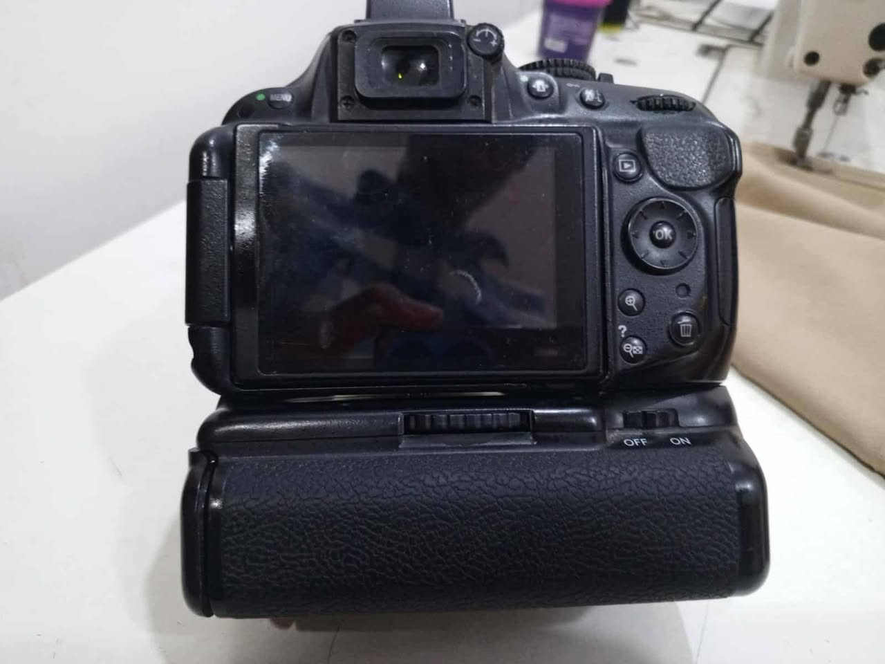 نيكون 5200
ناصرية سوق الشيوخ 
***********
