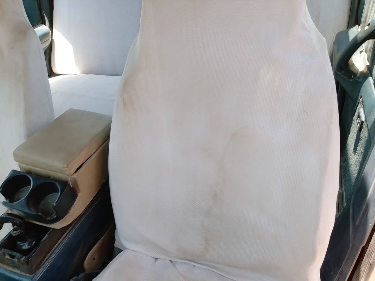 من رحصت صاحب الگروب سياره اولدز للمراوس بيئم 500 موديل 90مكينه وگير نظيفات حداديه نظيفه تخم تاير تبريد مايشتغل رقم بغداد راعيها موجود
مكان السياره نجف كوفه 
***********
