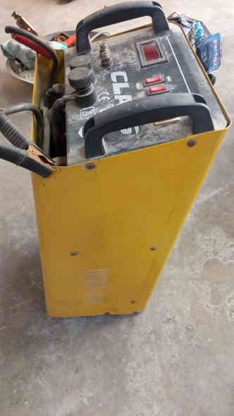 #شاحنة بطاريات للبيع اصلية 
***********
