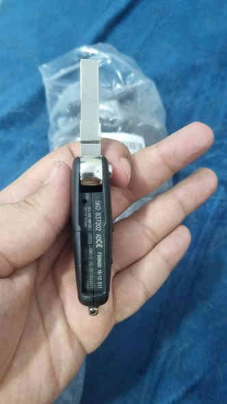 غلاف بصمة فولكس واكن سعر قطعة 10الف مع توصيل للتواصل ارسل طلب صداقه او ***********
