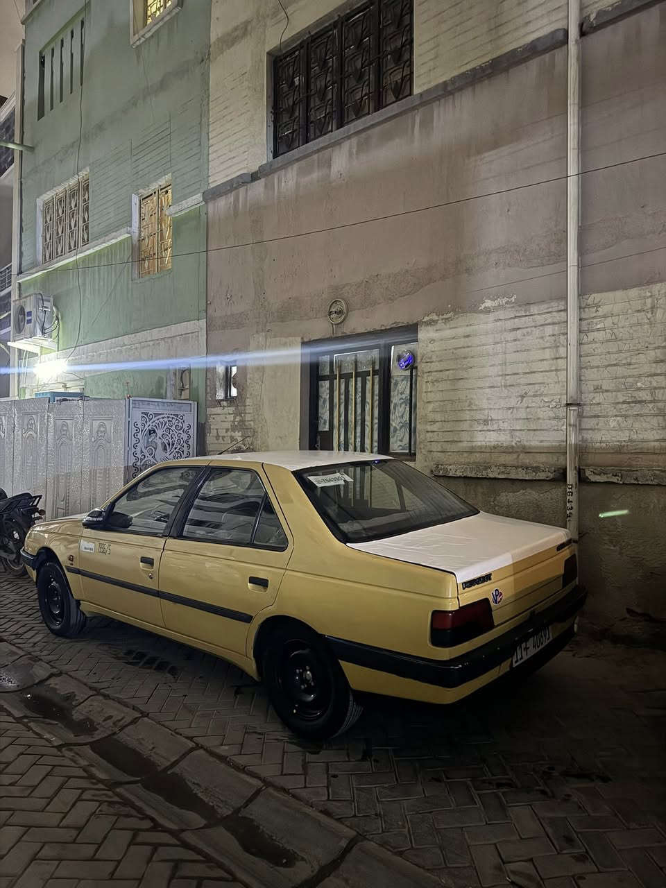 للبيع بيجو جي ال اكس 405 سياره كفاله قطرت صبغ مابيه سياره نطخت بالجاملغ وابيعها
***********
