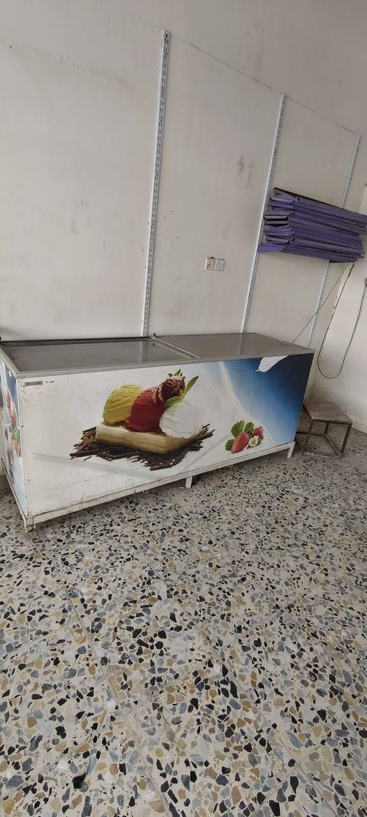 السلام وعليكم
للبيع مجمده ايكور طويل بدون تصليح
قياس٢٠٦سم
استفسار *********** نزار
