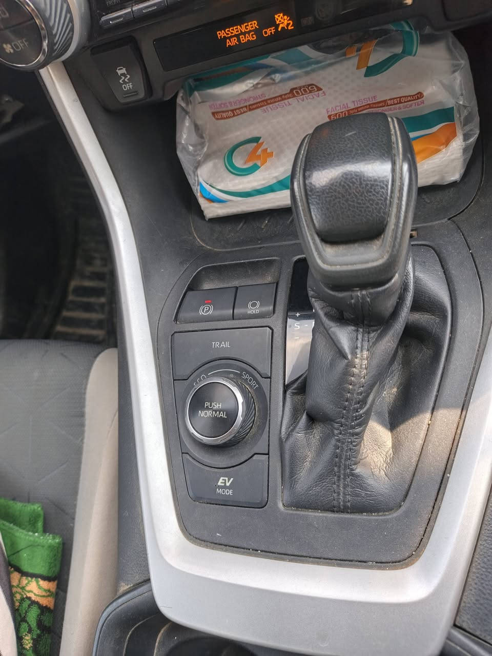 Rav4
2021 وارد امريكا 
محرك 2.5 هايبرد
مواصفات XLE 
اوتو هولد 
هاند بريك دگمه
تحكمات ستيرن 
فتحه بانوراما📍
لايتات ليد
5 أنظمة قياده 
نظام ev كهربائي 
و اقتصادي ورياضي واعتيادي 
وطرق وعره 
مانع انزلاق 
اندرويد اوتو 
آبل كار بلاي 
نقطه عمياء 
صندوق كهرباء 📍
گير 6 سرع 
مثبت سرعة 
محدد مسار📍
ضررها بسيط 
بنيد و چاملغ مبدل 
و3 ايرباگ 
رقم بغداد الدولي 
السعر 220 وبيها مجال 
للتواصل 
***********
واتساب فقط
