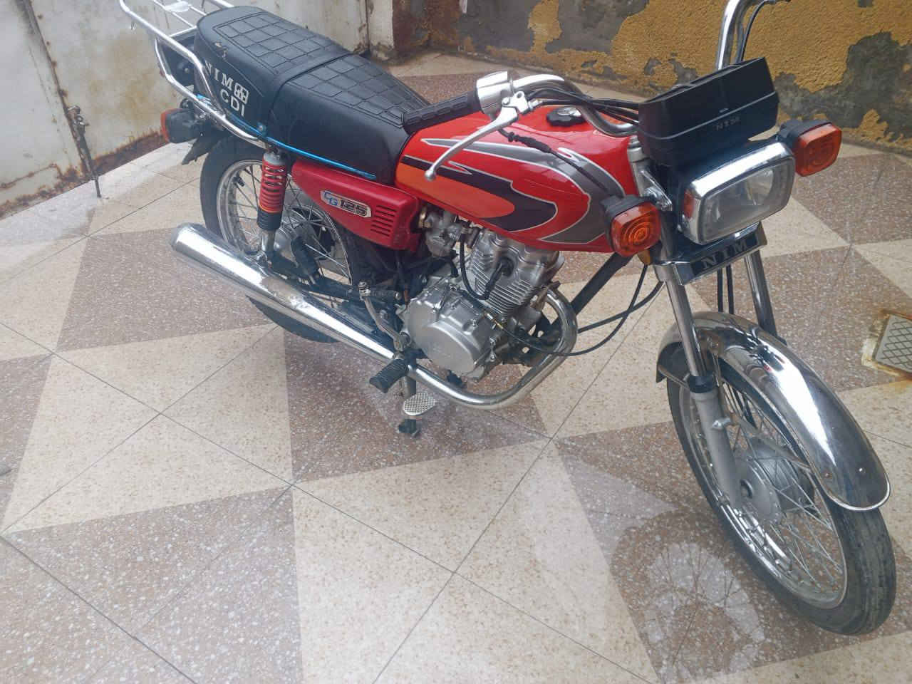 نامه متياز  موديل 26
اوراق  
 وشعله  فول
تجي تفحص يله تشتري 
العنوان حله ابو غرق
السعر 600 وبيه مجال قليل
الرقم  ***********
