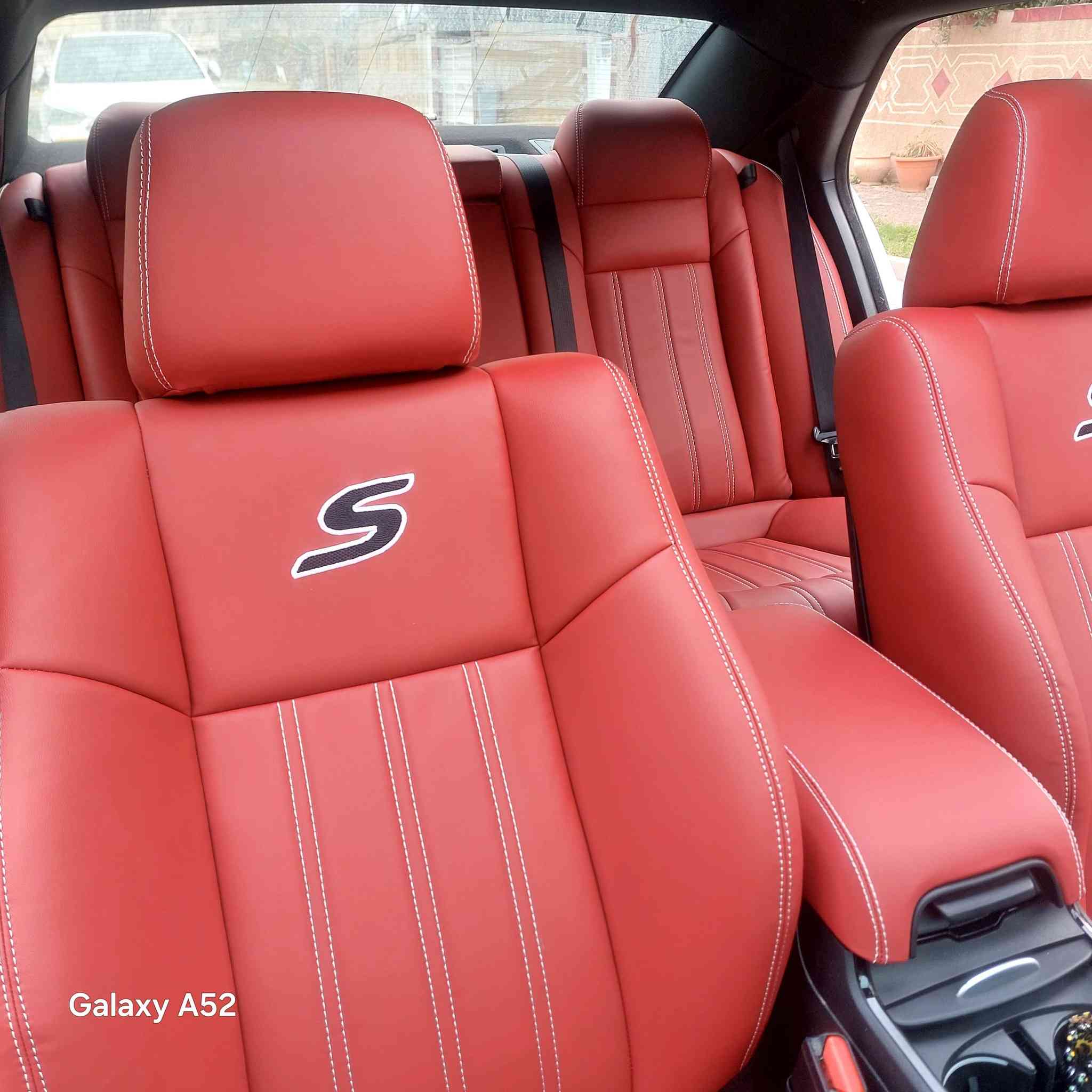 دوشمة كافة انواع السيارات شغل درجة أولى جلد اصلي بغداد حي العامل ***********
