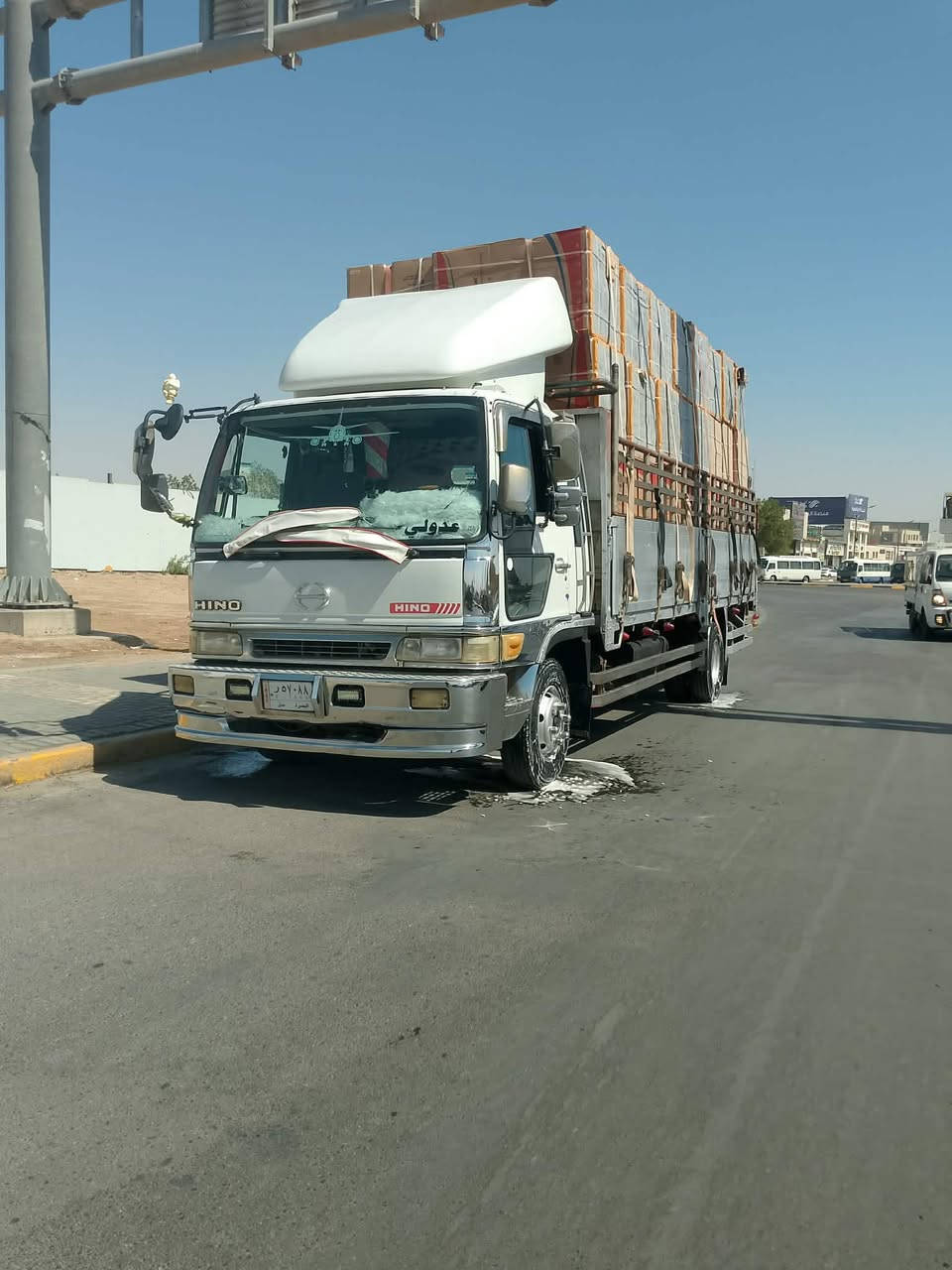 للبيع هينو طيره. 70سوبر. 6وربع بلاد للبيع سياره جاهزه  كبل عمل.    ***********غير متواجد ع الفيس
