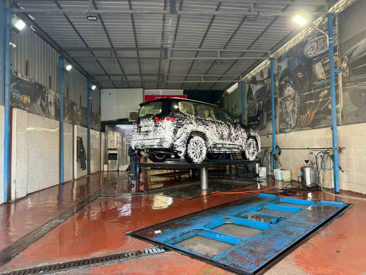 محطة  غسل للبيع بالبلديات 
Vipموقع ممتاز وحيوي 
3جكات غسل 
2 مضخات 10 حصان 
كمبريسر 550 
استراحه vip و مكتب خاص 
مكان للزيوت
مولده بيركز 30 كيفي
2 خزان ماء سعه الواحد 3000 لتر
(السعر خمس شدات وربع )
مكتب الياقوت للعقار/ البلديات/قرب مثلجات القطب 
مجاور مطعم مستر جكن/ مقابل منفذ سنتر المعن 
رقم المكتب ***********
