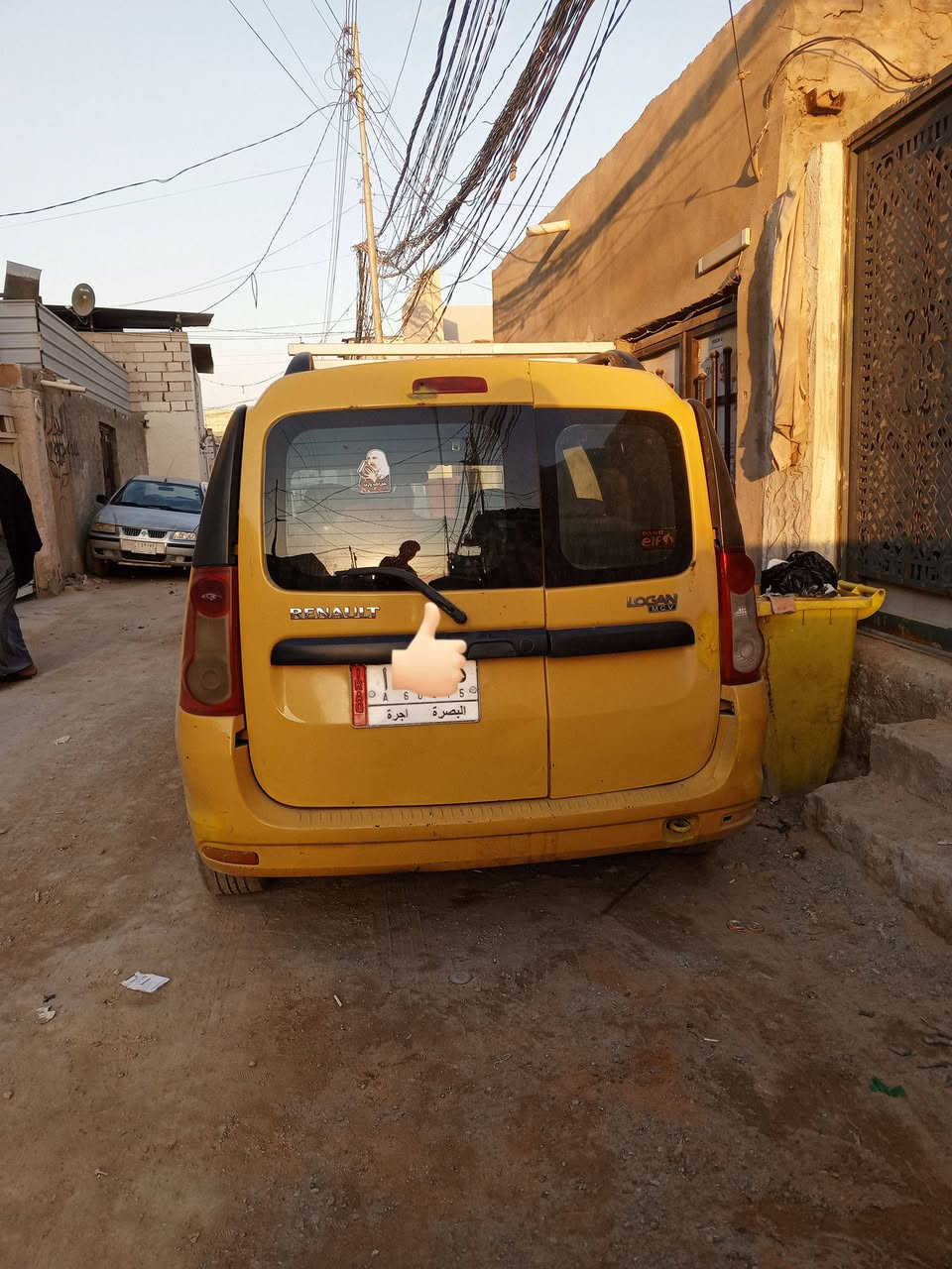 السلام عليكم رينو 7 موديل 2010 رقم بصره راعيه بالبصره ماوصله سنويه 21 كير اوتوماتيك جديد مكينه محور كورلا مكينه بيه بخار قوي ماتكفل مكينه   كهرباأيات كله شغاله غرفته حلوه حداديه حلوه شواصي حلوه السعر 21 وبيه مجال مكان نجف رقم ***********
